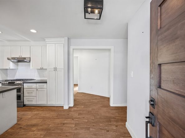 9715 Greenwillow Street, Houston TX 77096