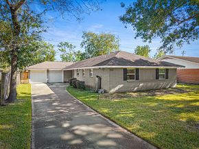 9715 Greenwillow Street, Houston TX 77096