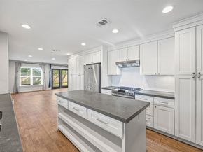 9715 Greenwillow Street, Houston TX 77096