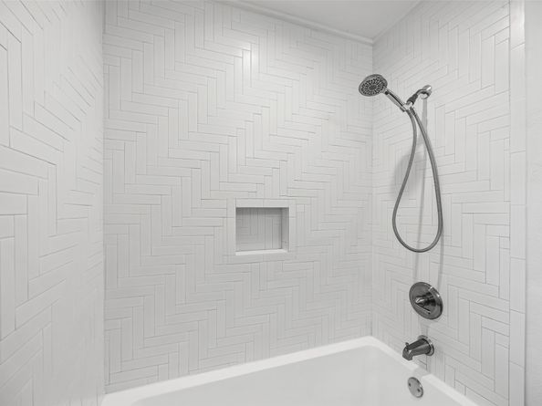 9715 Greenwillow Street, Houston TX 77096