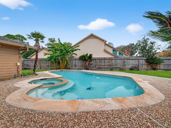 13106 Ivyside Drive, Houston TX 77077