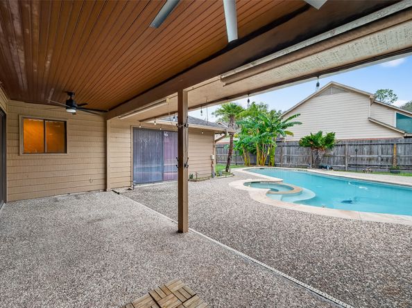 13106 Ivyside Drive, Houston TX 77077