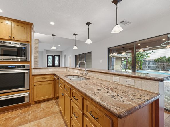 13106 Ivyside Drive, Houston TX 77077