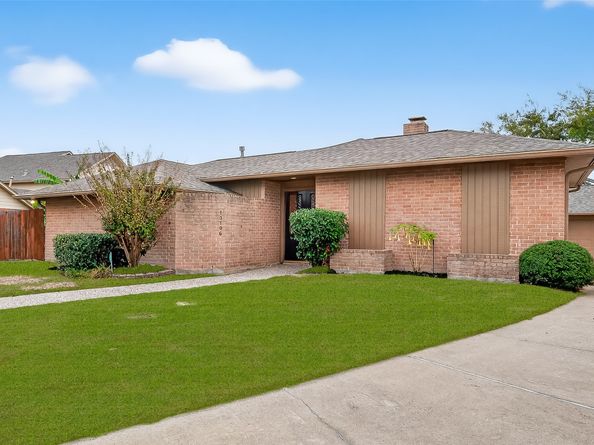 13106 Ivyside Drive, Houston TX 77077