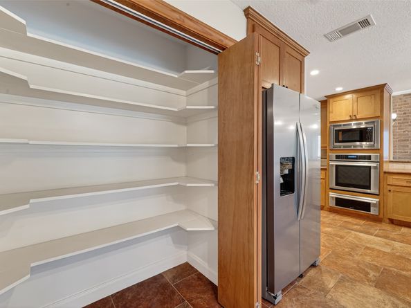 13106 Ivyside Drive, Houston TX 77077