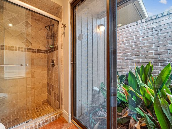 13106 Ivyside Drive, Houston TX 77077