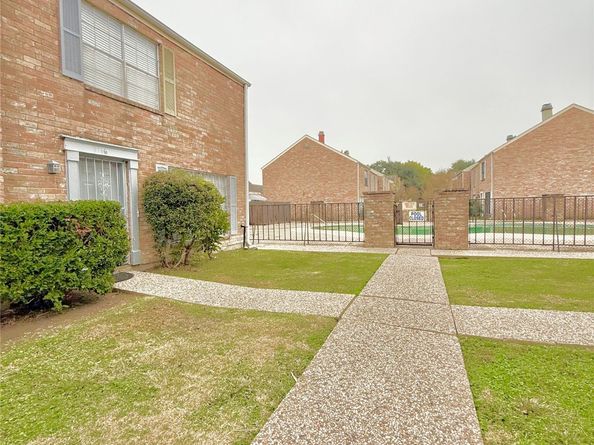 4166 Belle Park Drive 4166, Houston TX 77072