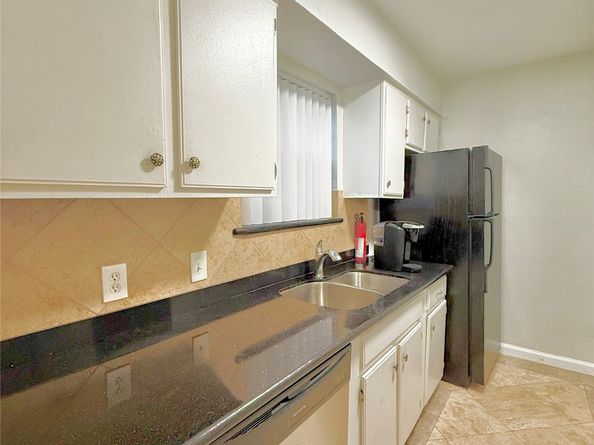 4166 Belle Park Drive 4166, Houston TX 77072