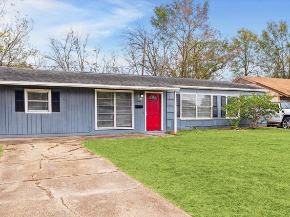 5835 Kenilwood Drive, Houston TX 77033