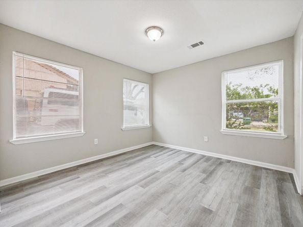 5835 Kenilwood Drive, Houston TX 77033