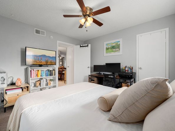 12550 Whittington Drive 811, Houston TX 77077