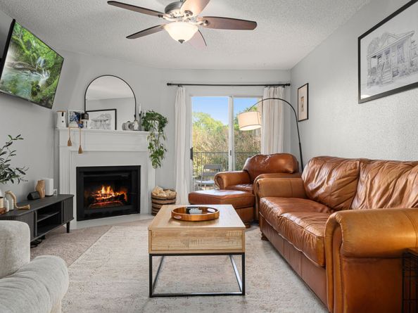 12550 Whittington Drive 811, Houston TX 77077