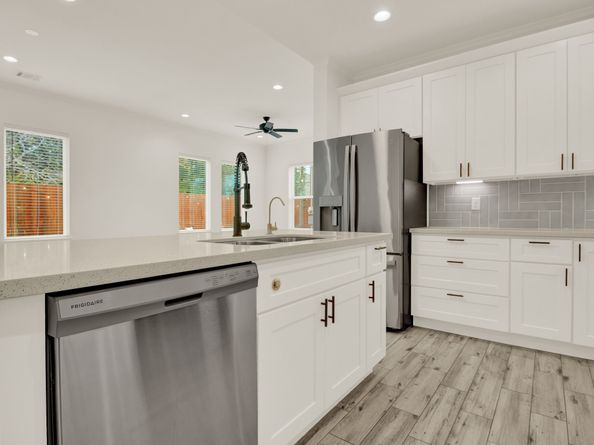 6635 Tc Jester Boulevard A, Houston TX 77007