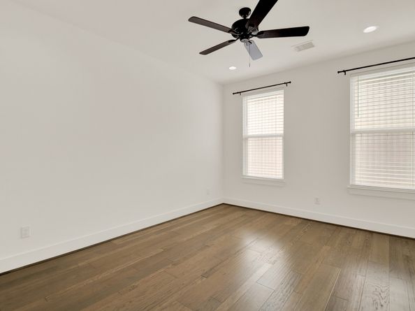 6635 Tc Jester Boulevard A, Houston TX 77007