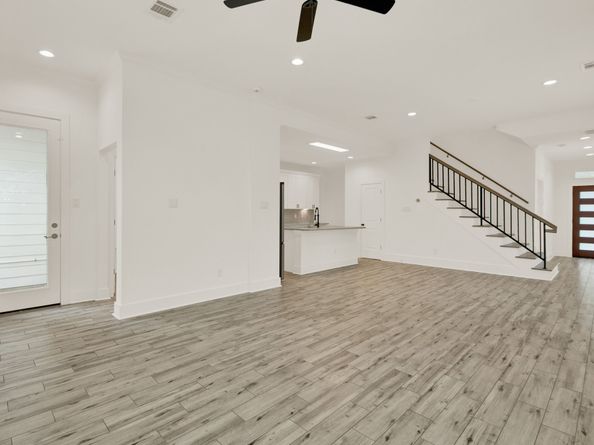 6635 Tc Jester Boulevard A, Houston TX 77007