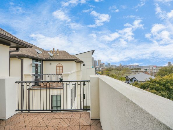 314 W Clay Street, Houston TX 77019