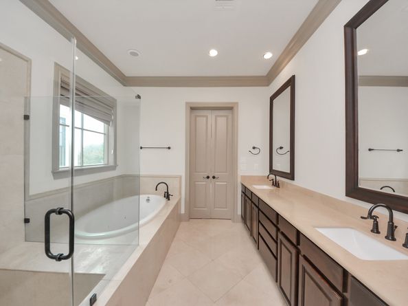 314 W Clay Street, Houston TX 77019