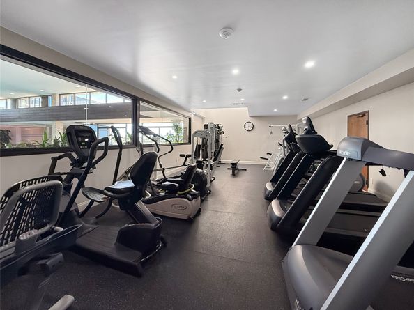 6335 W Northwest Highway 1815, Dallas TX 75225