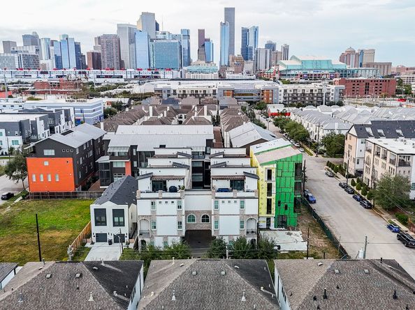 709 Delano Street, Houston TX 77003