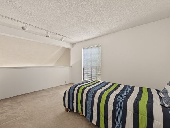 6201 Beverlyhill Street 1, Houston TX 77057