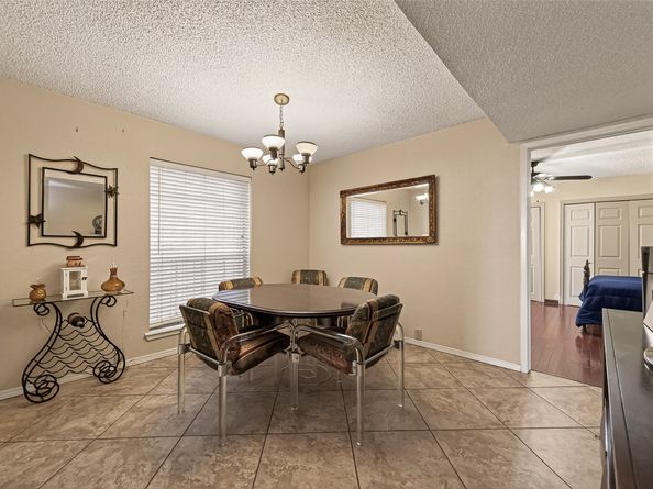 6201 Beverlyhill Street 1, Houston TX 77057