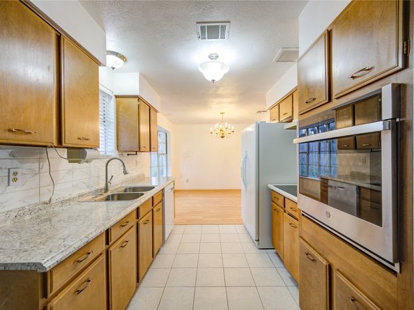 10823 Radford Lane, Houston TX 77099