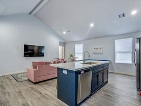 2516 Cleburne Street, Houston TX 77004