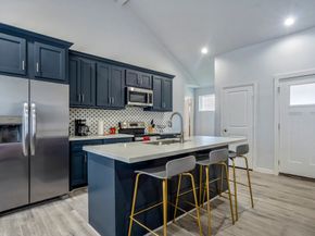 2516 Cleburne Street, Houston TX 77004