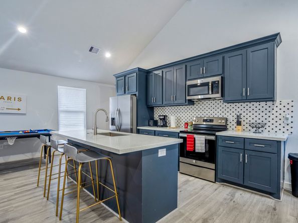 2516 Cleburne Street, Houston TX 77004