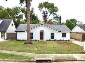 1415 Mapleton Drive, Houston TX 77043
