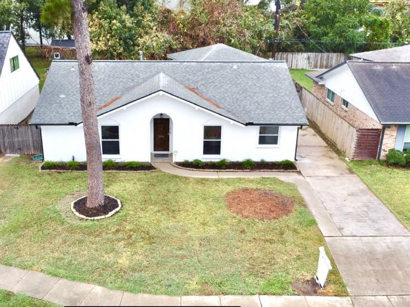 1415 Mapleton Drive, Houston TX 77043