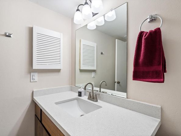 8419 Hearth Drive 21, Houston TX 77054