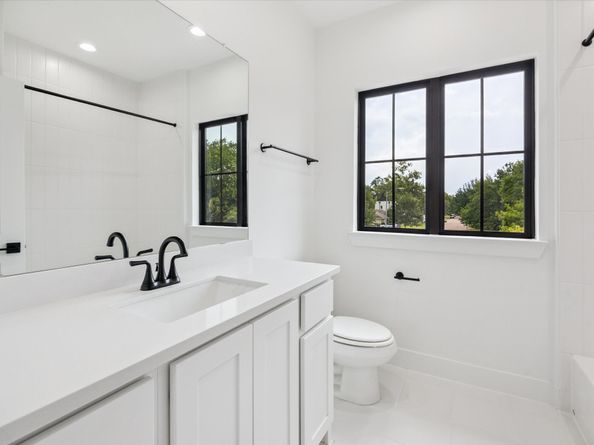 1201 Confederate Road, Houston TX 77055