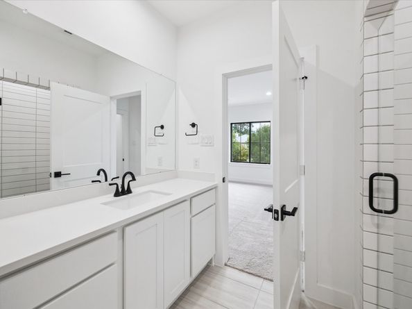 1201 Confederate Road, Houston TX 77055