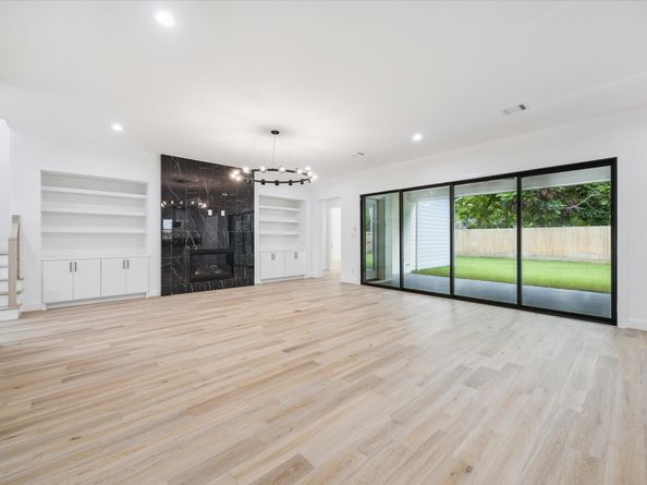 1201 Confederate Road, Houston TX 77055