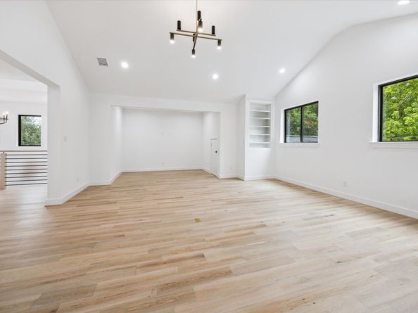 1201 Confederate Road, Houston TX 77055