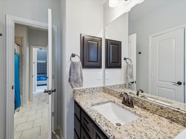 135 Lindenberry Circle, Spring TX 77389