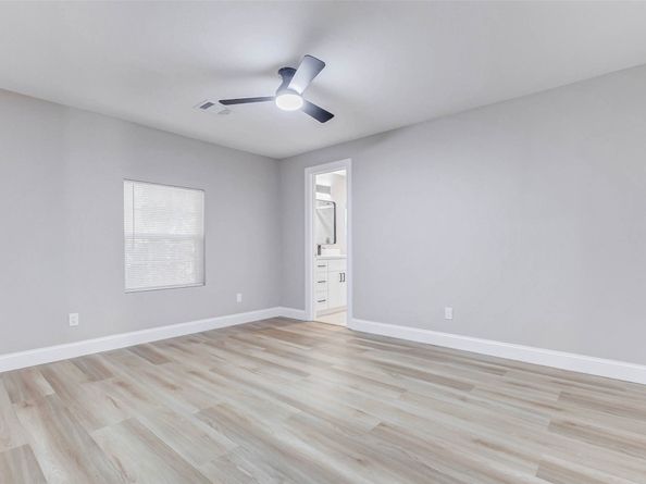 1054 Dewalt Street, Houston TX 77088