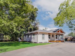 1054 Dewalt Street, Houston TX 77088