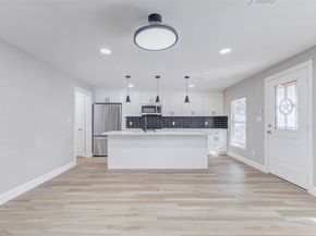 1054 Dewalt Street, Houston TX 77088