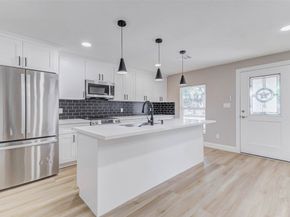 1054 Dewalt Street, Houston TX 77088