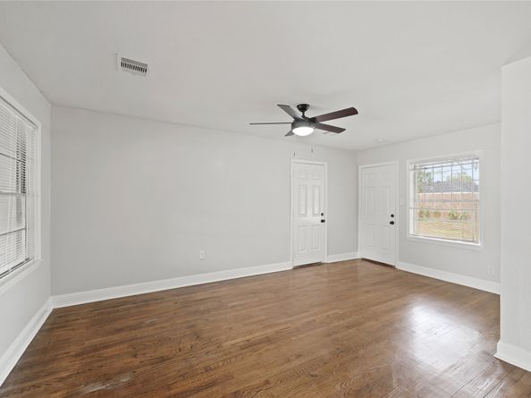 6219 SIMSDALE Street, Houston TX 77087