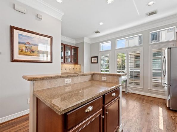 625 Hartman St Street, Houston TX 77007