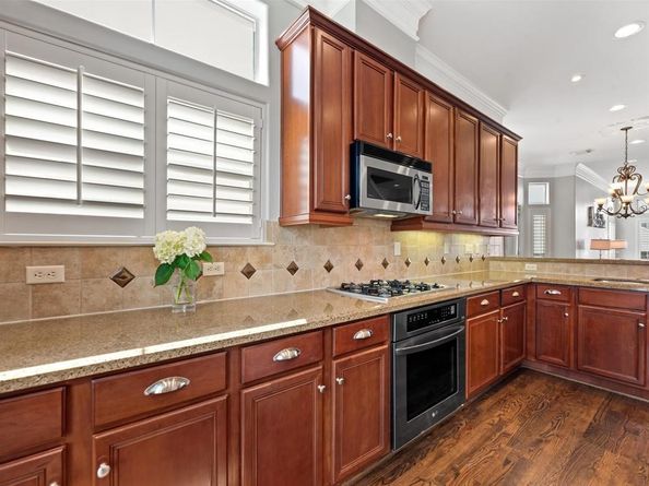 625 Hartman St Street, Houston TX 77007