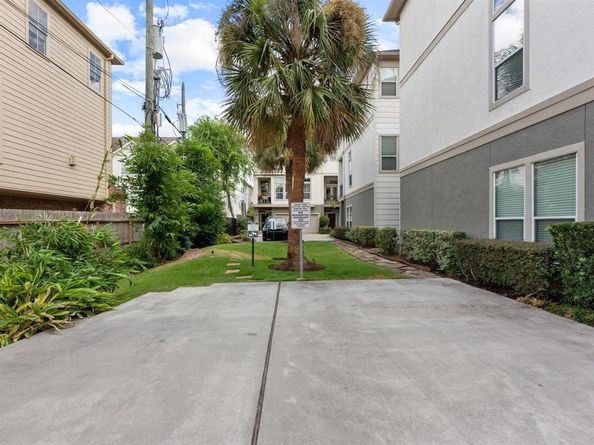 625 Hartman St Street, Houston TX 77007