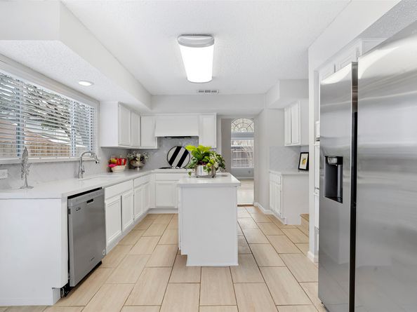 12800 Briar Forest Drive 48, Houston TX 77077