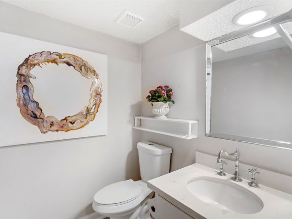 12800 Briar Forest Drive 48, Houston TX 77077