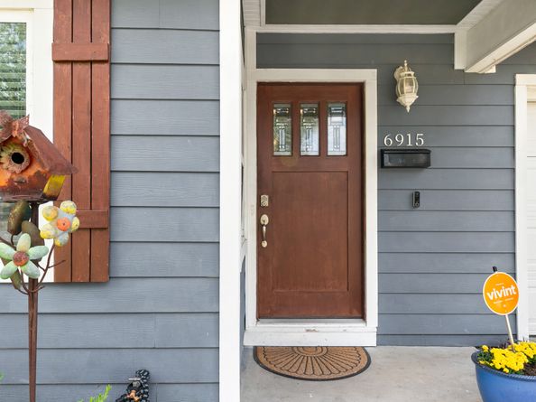 6915 Jalna Street, Houston TX 77055