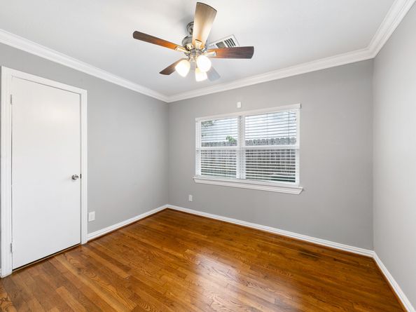 6915 Jalna Street, Houston TX 77055