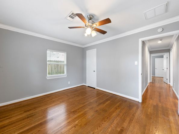 6915 Jalna Street, Houston TX 77055